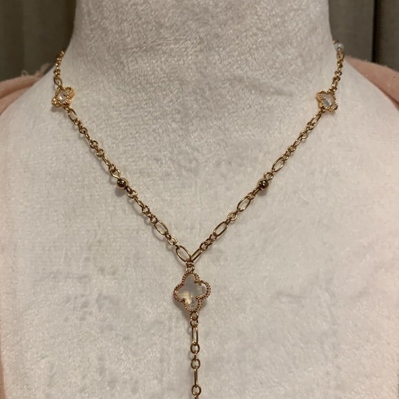 Ettika Gold Plated Lariat Necklace with Translucent Clovers - NWOT - Picture 3 of 15